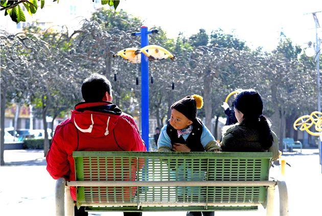 重磅！鄭州將取締馬路停車場(chǎng) 人行道禁設(shè)停泊位